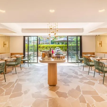 Hotell Brin D'azur - Tropez