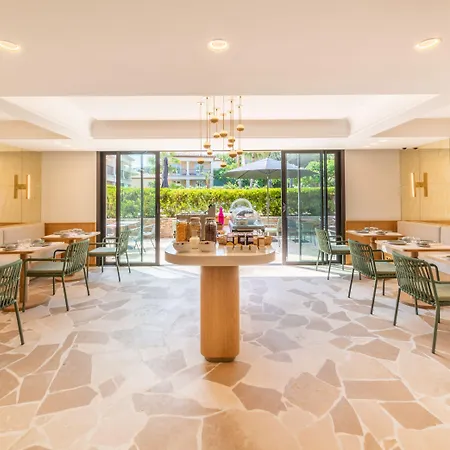 Готель Brin D'azur - Tropez 4*