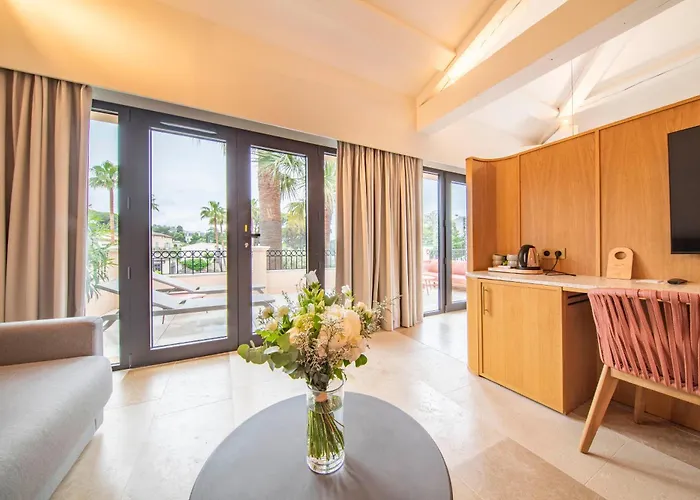 Brin D'azur - Tropez Hotel